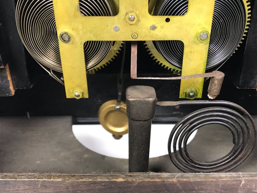 Vintage Working Wooden Faux Marble Mantle Clock By The E. Ingraham Co Bristol, Conn. 17W X 7D X 10.5H [Photo 12]