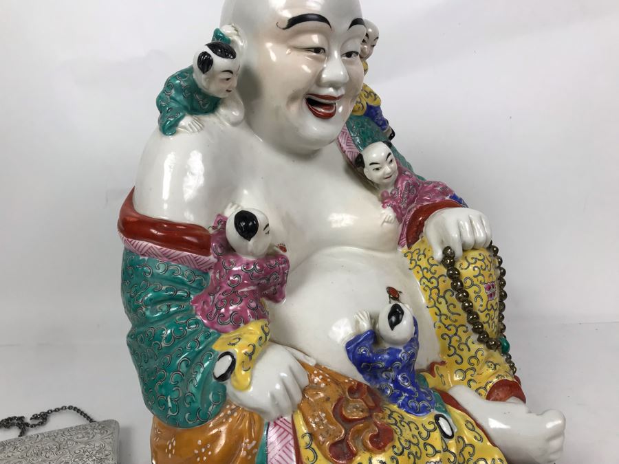 Large Signed Chinese Porcelain Famille Rose Buddha With Stand 11W X 9D X 13H [Photo 33]