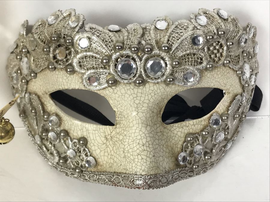Pair Of Venetian Masks Ca'Macana Venezia Italy [Photo 6]