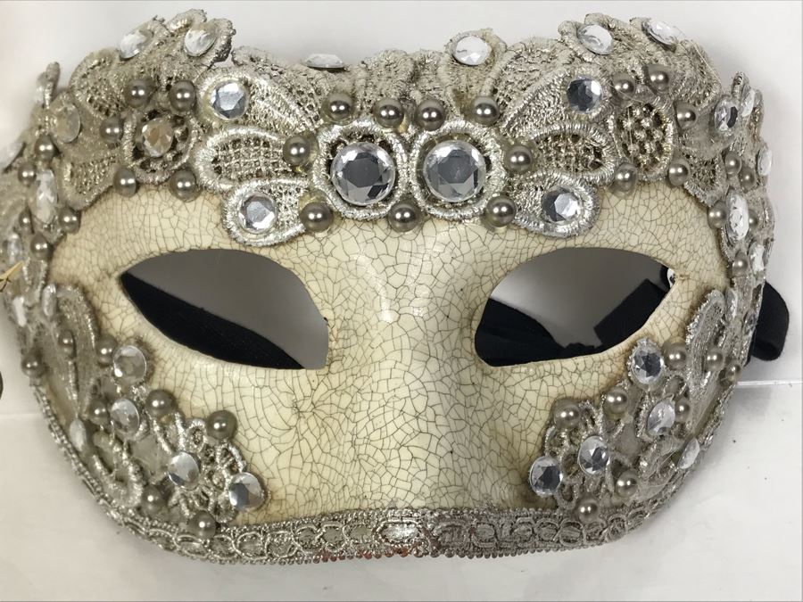 Pair Of Venetian Masks Ca'Macana Venezia Italy [Photo 5]