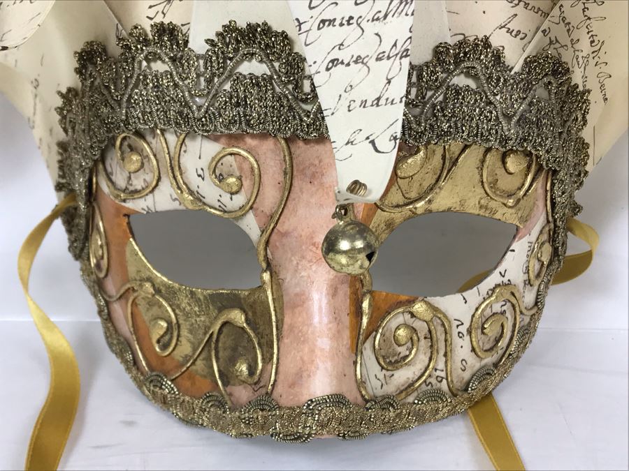 Pair Of Venetian Masks Ca'Macana Venezia Italy [Photo 4]