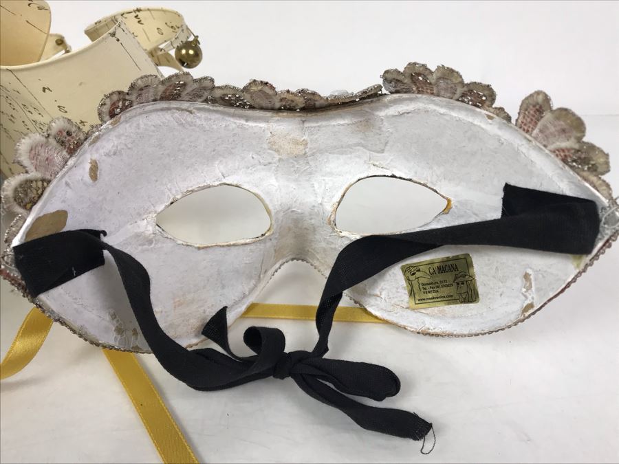 Pair Of Venetian Masks Ca'Macana Venezia Italy [Photo 9]