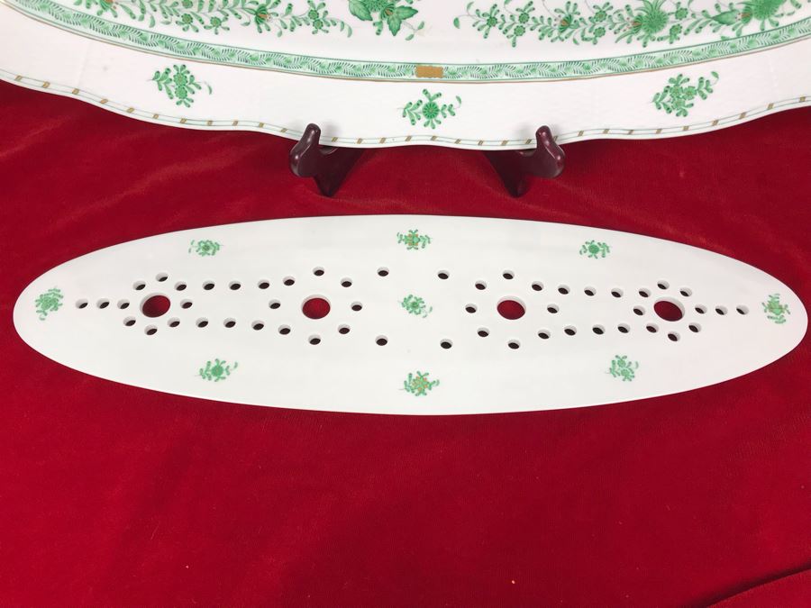 Herend Hungary Hand Painted Fish Serving Platter Strainer Chinese Bouquet Green (AV) Length 24.5L Retails $1,300 [Photo 8]