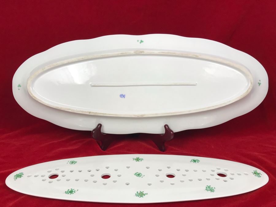 Herend Hungary Hand Painted Fish Serving Platter Strainer Chinese Bouquet Green (AV) Length 24.5L Retails $1,300 [Photo 9]