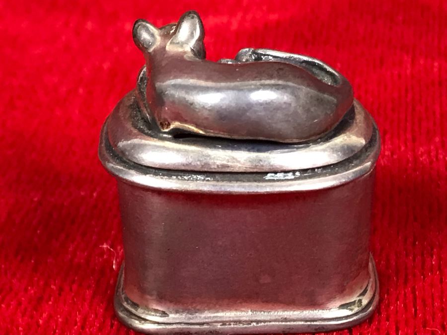 Signed Sterling Silver Pillbox With Cat On Lid 46.3g [Photo 3]