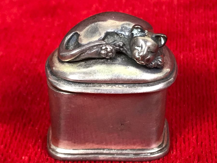 Signed Sterling Silver Pillbox With Cat On Lid 46.3g [Photo 1]