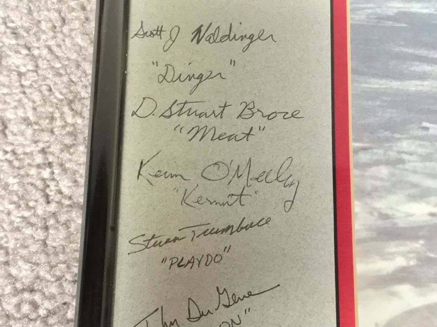 Signed Fighter Pilots Photograph Presented To Bill Dots Desert Storm 1991 19 X 16 [Photo 9]