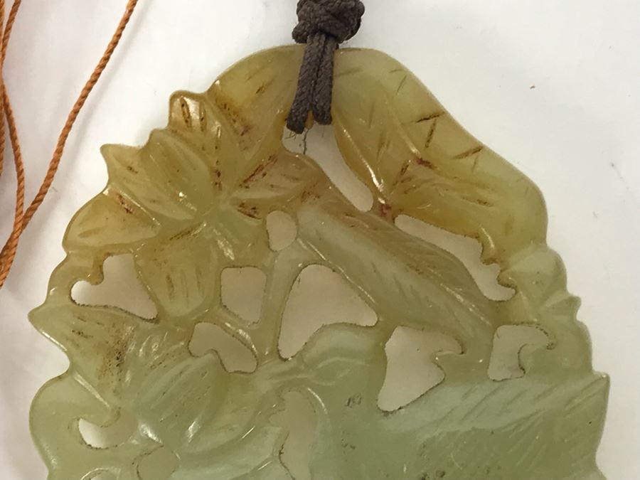 Vintage Carved Jade Pendant [Photo 10]