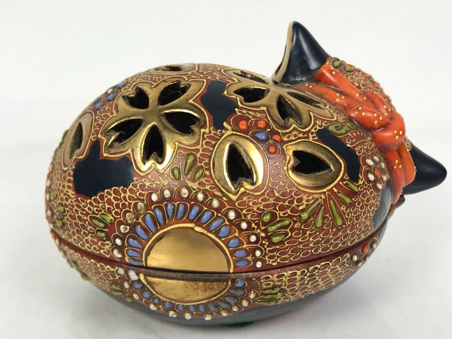 Vintage Signed Japanese Kutani Cat Box 6W X 5D X 4H [Photo 6]