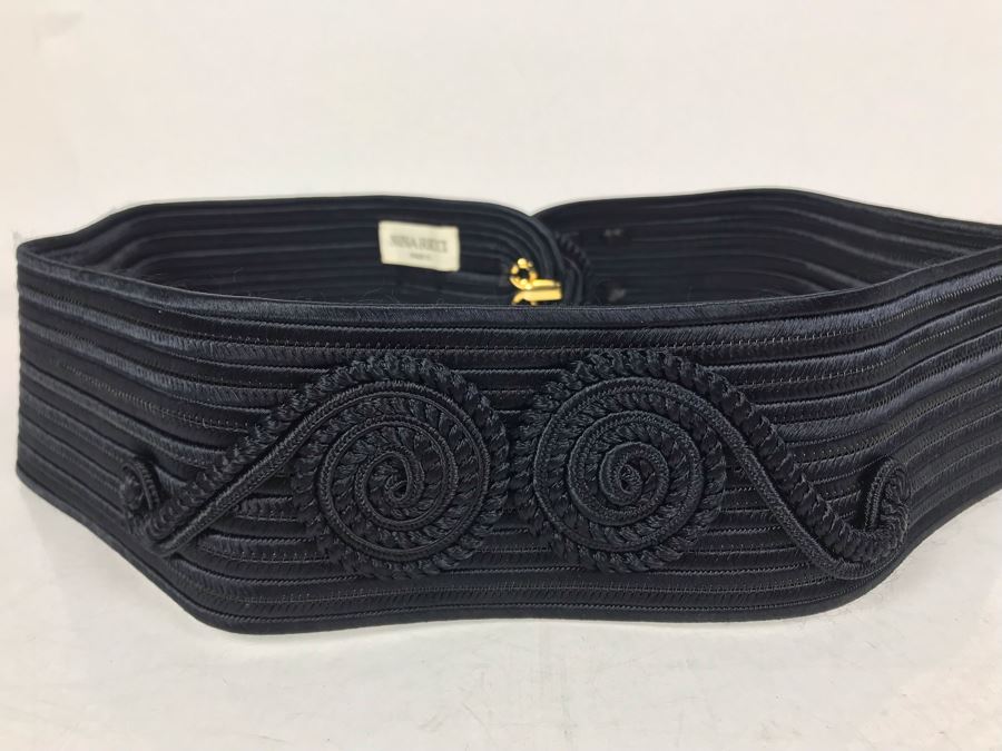 Nina Ricci Paris Belt 35L [Photo 2]