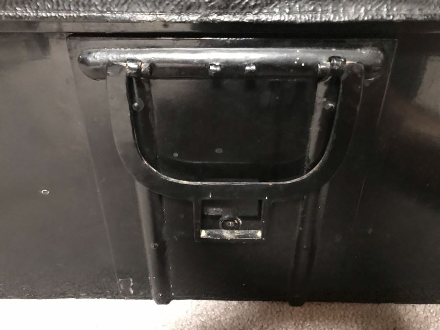 JUST ADDED - Vintage Black Lacquer Wooden Asian Chest 26W X 17D X 14H [Photo 8]