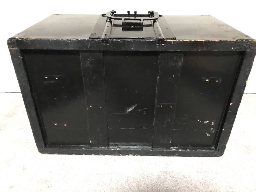 JUST ADDED - Vintage Black Lacquer Wooden Asian Chest 26W X 17D X 14H [Photo 12]