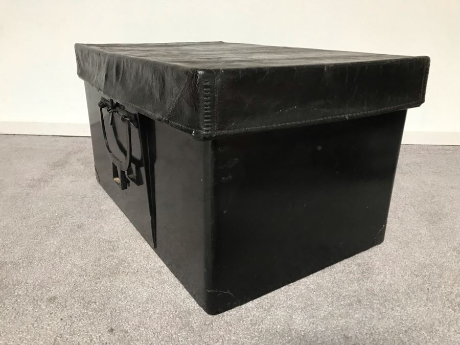 JUST ADDED - Vintage Black Lacquer Wooden Asian Chest 26W X 17D X 14H [Photo 6]