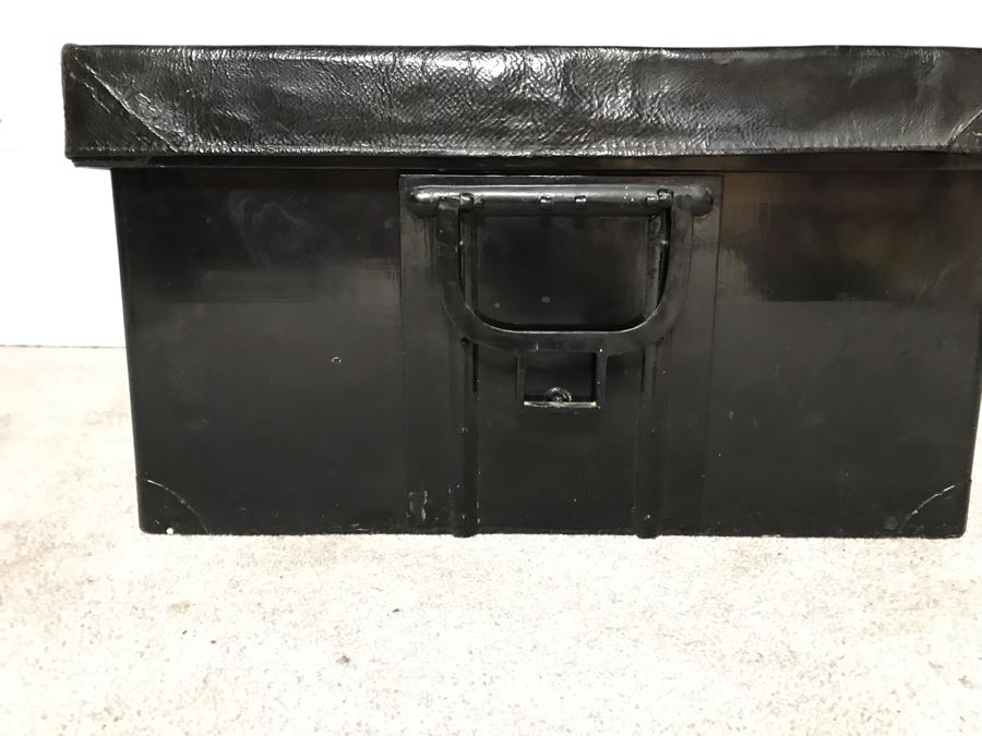 JUST ADDED - Vintage Black Lacquer Wooden Asian Chest 26W X 17D X 14H [Photo 7]