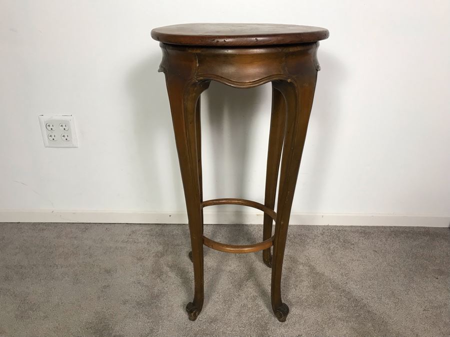 JUST ADDED - Vintage Wooden Barstool Fern Stand 30.5H X 16R [Photo 1]