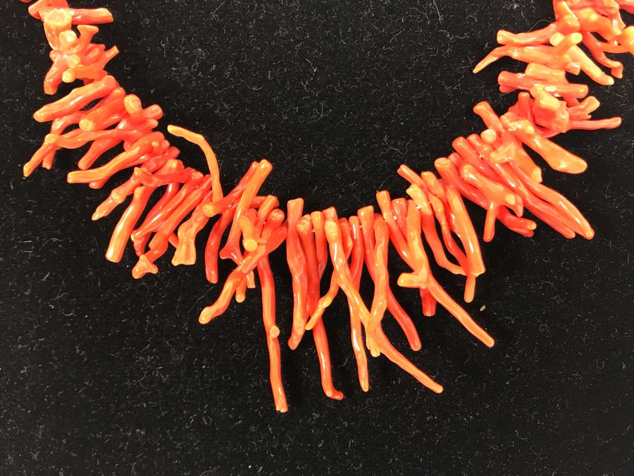 Vintage Coral Necklace [Photo 4]
