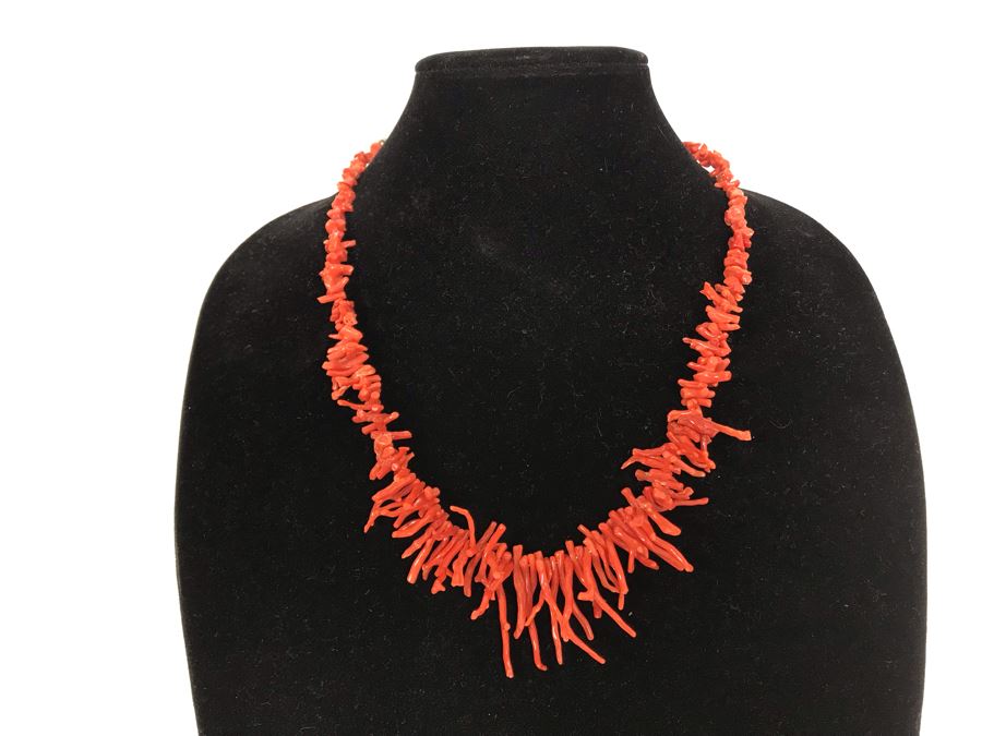 Vintage Coral Necklace [Photo 3]