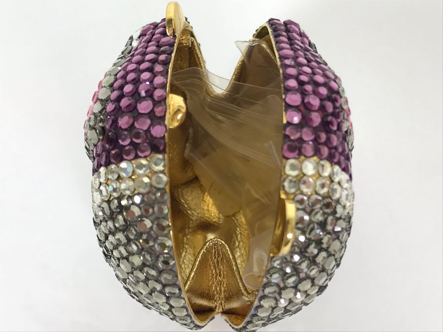 Swarovski Crystal Pillbox With Gold Leather Interior By The Wright Collection [Photo 6]