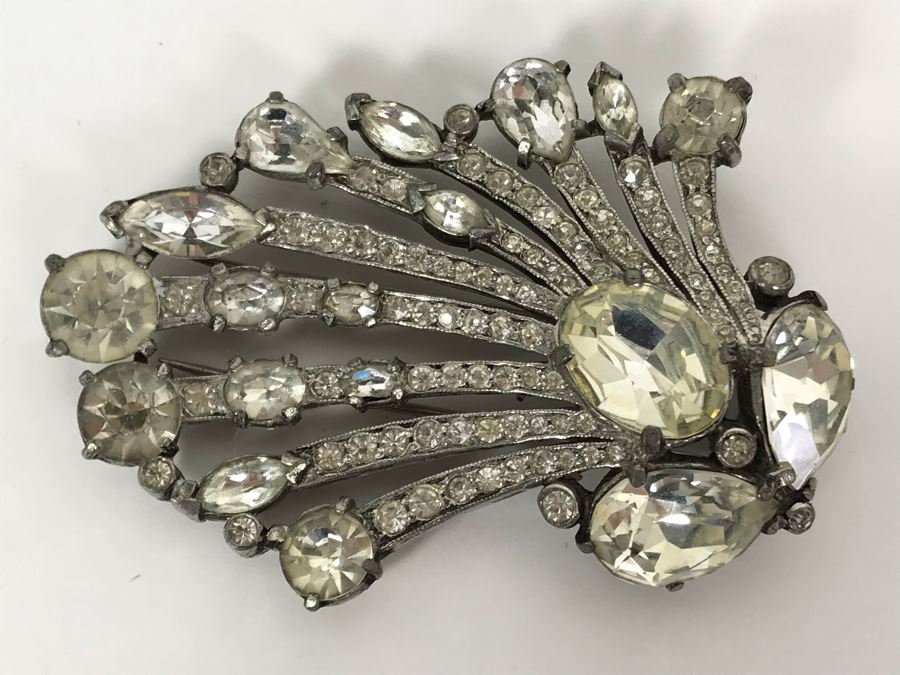 Large Vintage Signed Eisenberg Fur Clip [Photo 2]