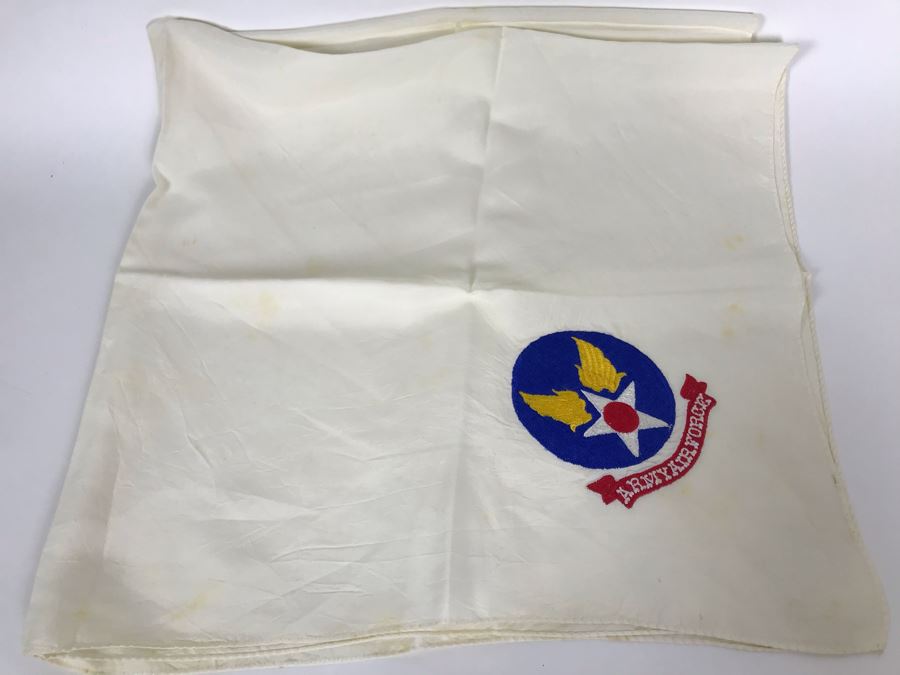 Authentic WWII Silk Off-White Army Air Force Pilot's Scarf 30' X 30' [Photo 4]