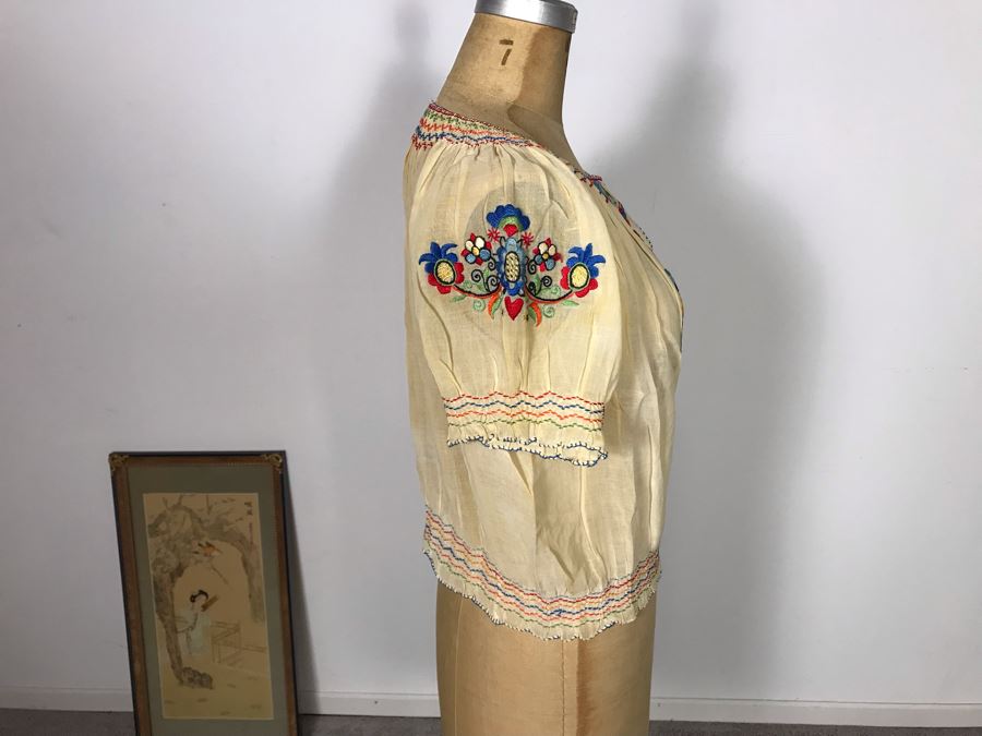 Vintage Hand Embroidery Top Made In Hungary [Photo 5]