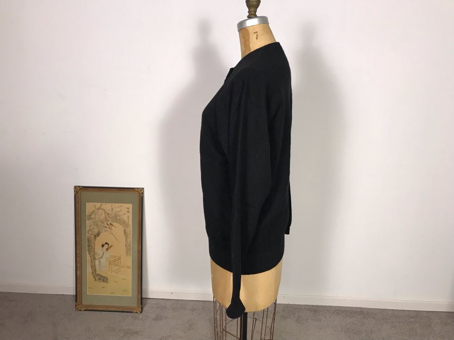 Neiman Marcus Scottish Cashmer Button Down Sweater Made In Britain Size M [Photo 5]