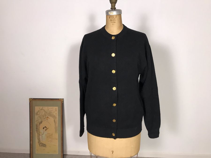 Neiman Marcus Scottish Cashmer Button Down Sweater Made In Britain Size M [Photo 2]