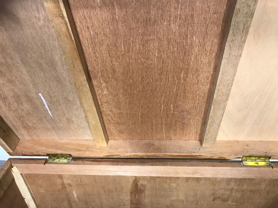 Vintage Asian Wicker Trunk Coffee Table With Chased Brass Hardware 36W X 20D X 21H [Photo 15]