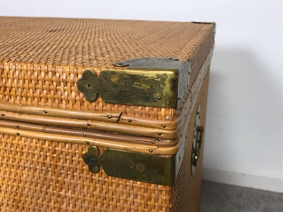 Vintage Asian Wicker Trunk Coffee Table With Chased Brass Hardware 36w