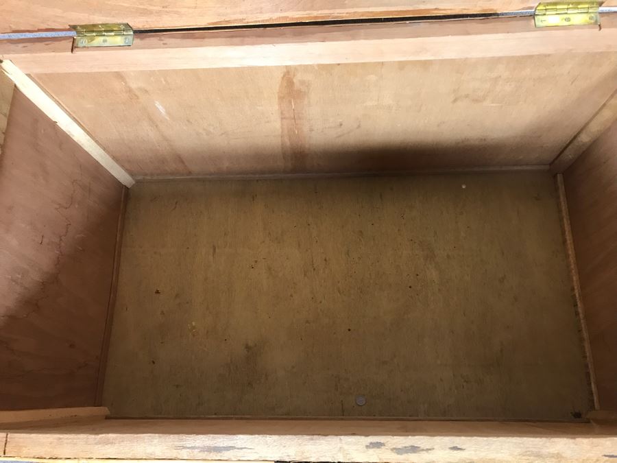 Vintage Asian Wicker Trunk Coffee Table With Chased Brass Hardware 36W X 20D X 21H [Photo 16]