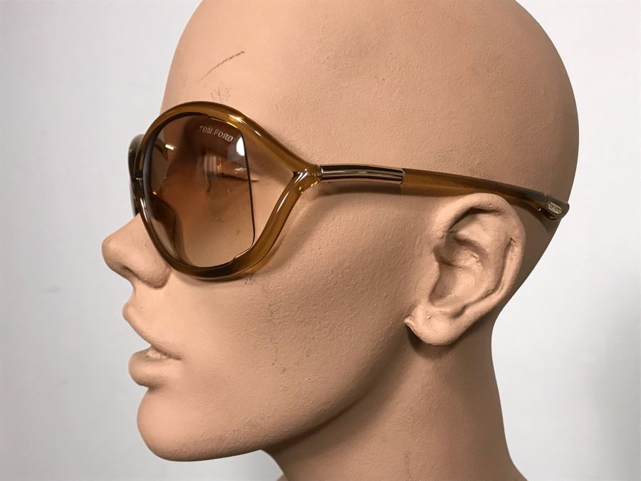 Tom Ford Sunglasses With Tom Ford Case [Photo 5]