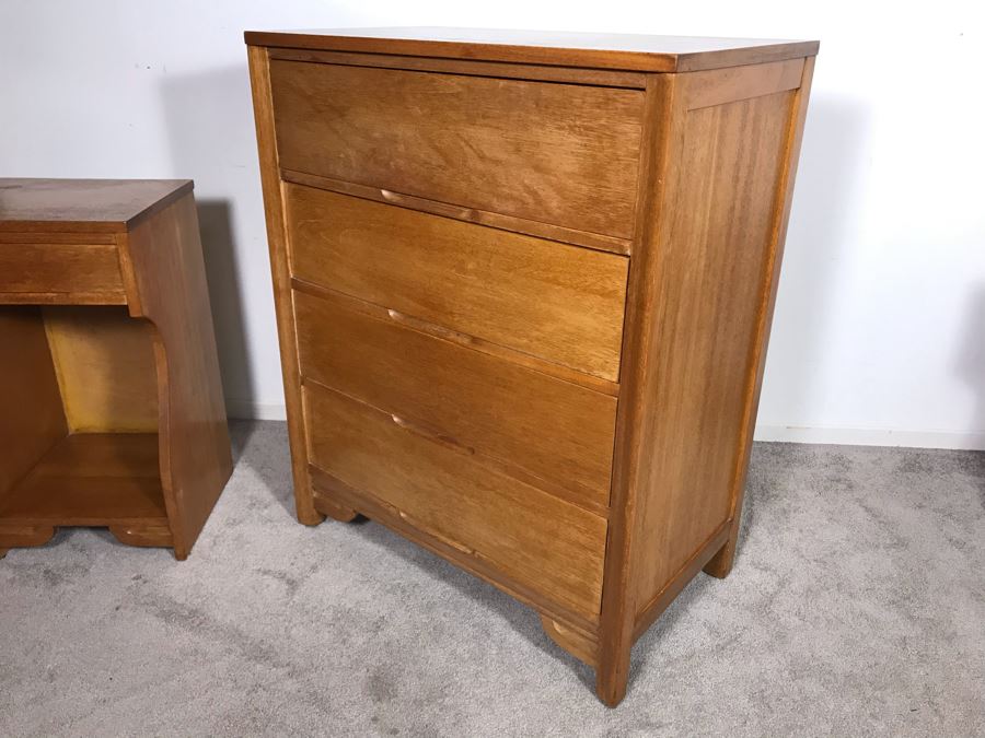 Mid-Century Blonde Chest Of Drawers 4-Drawer Dresser (32W X 18.5D X 40H) With Pair Of Matching Nightstands (16W X 14D X 28H) (JUST ADDED) [Photo 6]