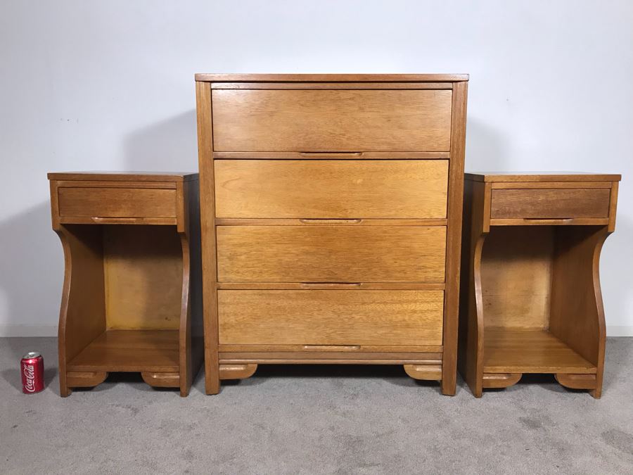 Mid-Century Blonde Chest Of Drawers 4-Drawer Dresser (32W X 18.5D X 40H)  With Pair Of Matching Nightstands (16W X 14D X 28H) (JUST ADDED)