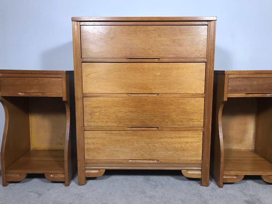 Mid-Century Blonde Chest Of Drawers 4-Drawer Dresser (32W X 18.5D X 40H) With Pair Of Matching Nightstands (16W X 14D X 28H) (JUST ADDED) [Photo 3]