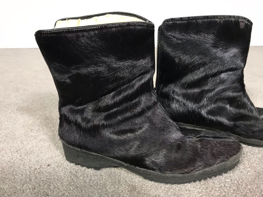 Vintage Henke Fur Winter Boots Made In Switzerland (No Size Marking - Size Should Be Similar To Other Shoes In Sale) (JUST ADDED) [Photo 4]