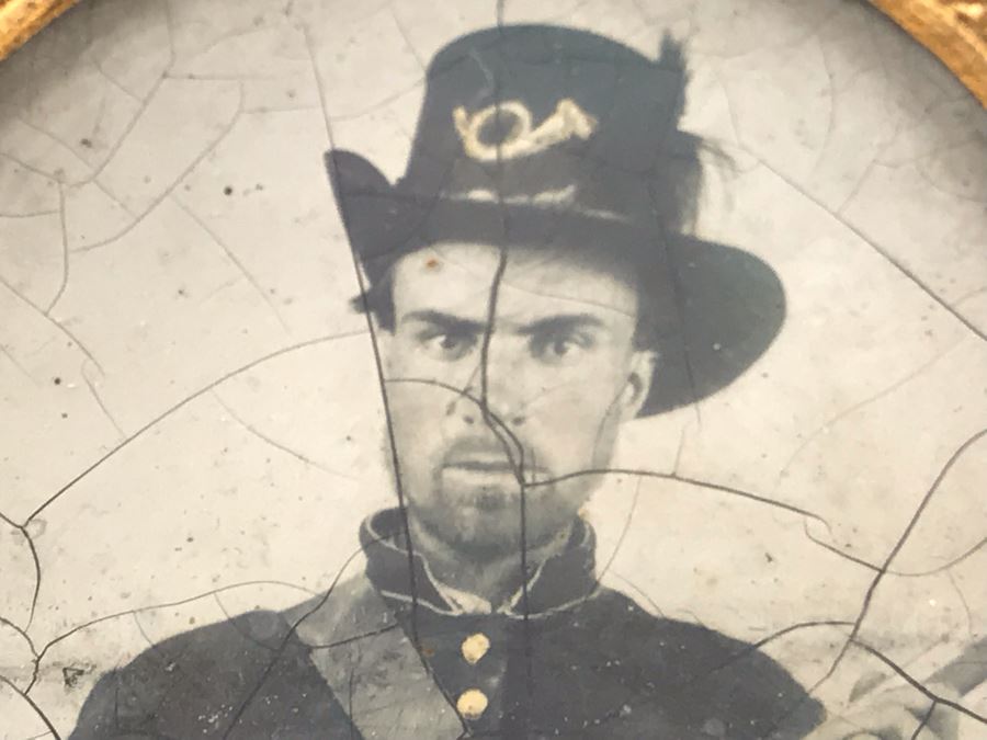 Civil War Era Soldier Old Daguerreotype Photograph With Ornate Case 3.25 X 3.75 (JUST ADDED) [Photo 9]