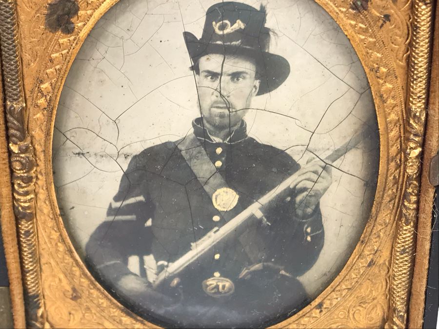 Civil War Era Soldier Old Daguerreotype Photograph With Ornate Case 3.25 X 3.75 (JUST ADDED) [Photo 7]