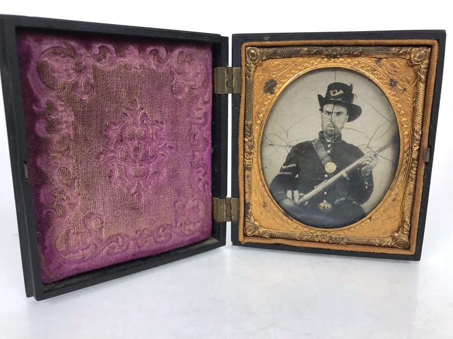 Civil War Era Soldier Old Daguerreotype Photograph With Ornate Case 3.25 X 3.75 (JUST ADDED) [Photo 3]