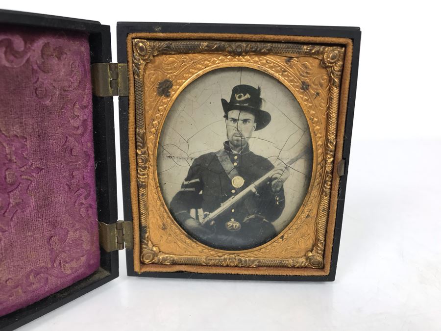 Civil War Era Soldier Old Daguerreotype Photograph With Ornate Case 3.25 X 3.75 (JUST ADDED) [Photo 13]