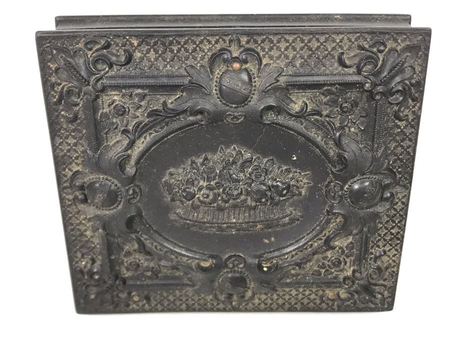 Civil War Era Soldier Old Daguerreotype Photograph With Ornate Case 3.25 X 3.75 (JUST ADDED) [Photo 14]