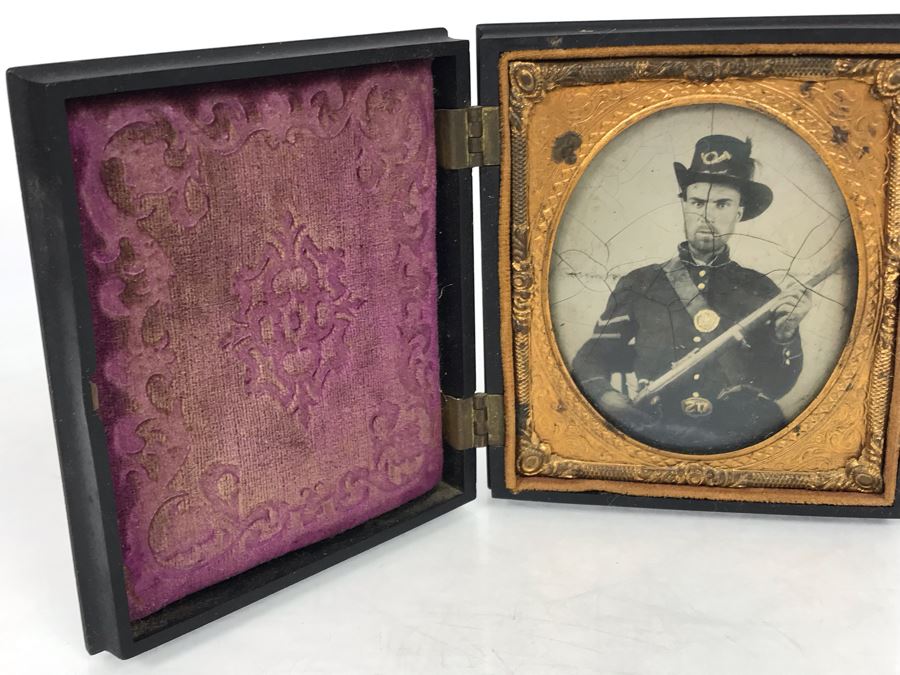 Civil War Era Soldier Old Daguerreotype Photograph With Ornate Case 3.25 X 3.75 (JUST ADDED) [Photo 11]