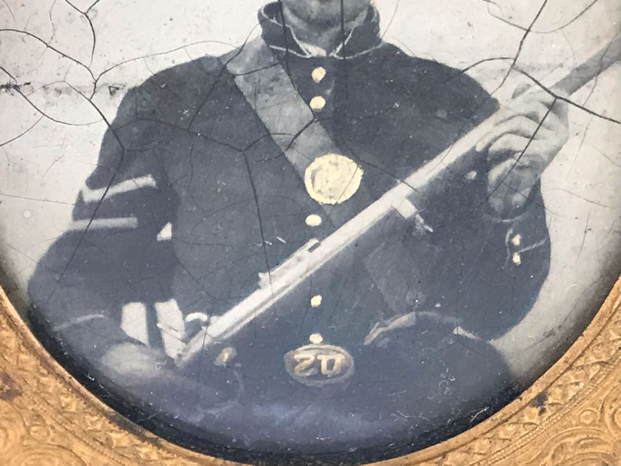 Civil War Era Soldier Old Daguerreotype Photograph With Ornate Case 3.25 X 3.75 (JUST ADDED) [Photo 8]