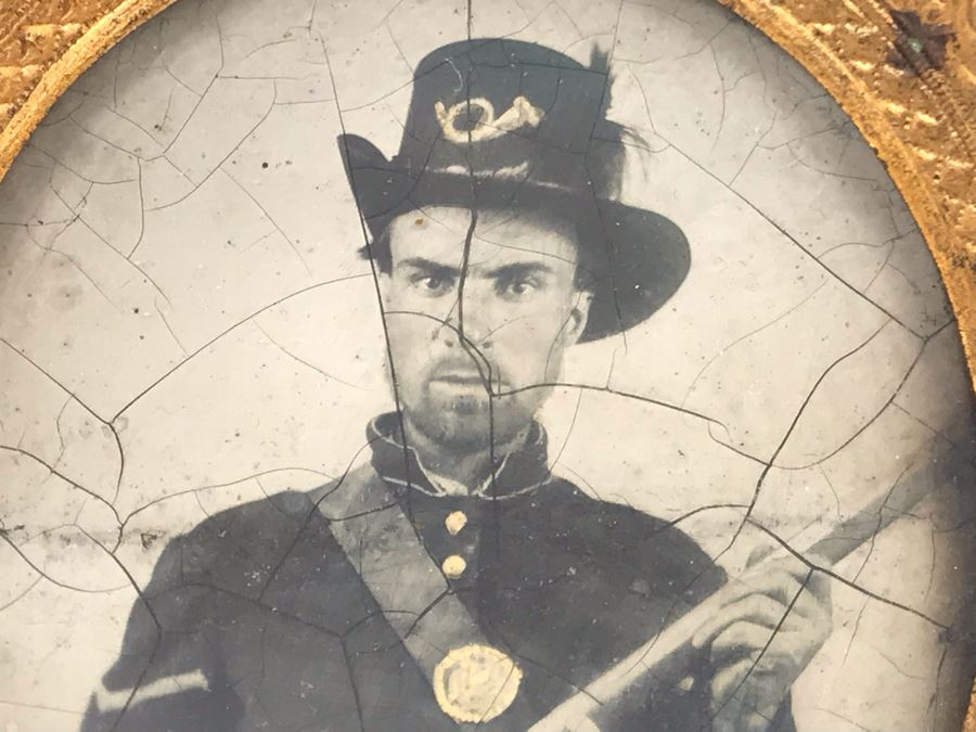 Civil War Era Soldier Old Daguerreotype Photograph With Ornate Case 3.25 X 3.75 (JUST ADDED) [Photo 5]