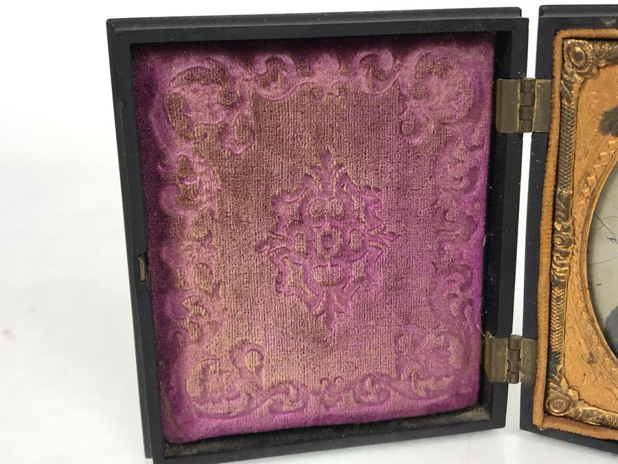 Civil War Era Soldier Old Daguerreotype Photograph With Ornate Case 3.25 X 3.75 (JUST ADDED) [Photo 12]