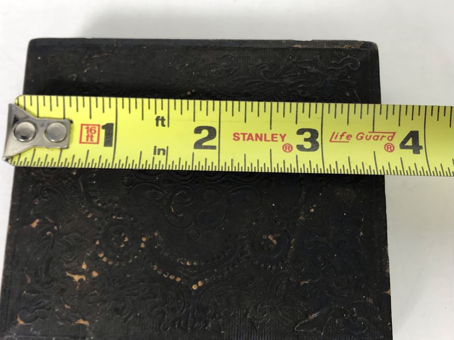 Old Daguerreotype Photograph Of Sisters With Case 3.25 X 3.75 (JUST ADDED) [Photo 16]