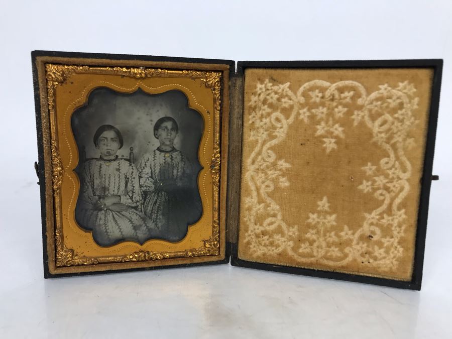 Old Daguerreotype Photograph Of Sisters With Case 3.25 X 3.75 (JUST ADDED) [Photo 2]