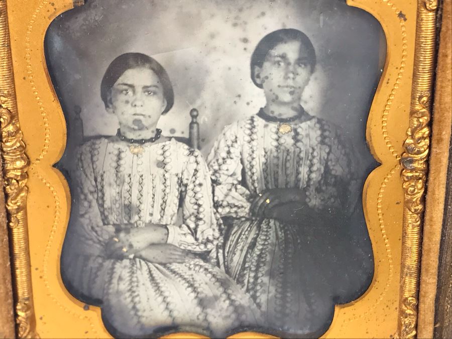 Old Daguerreotype Photograph Of Sisters With Case 3.25 X 3.75 (JUST ADDED) [Photo 6]
