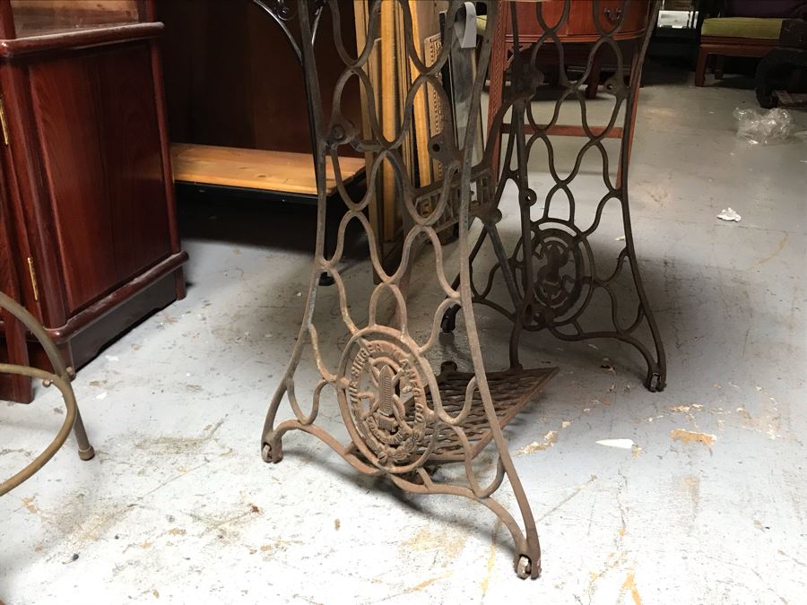 Antique Singer Cast Iron Base Table With Round Marble Top 36R X 29H (JUST ADDED) [Photo 8]