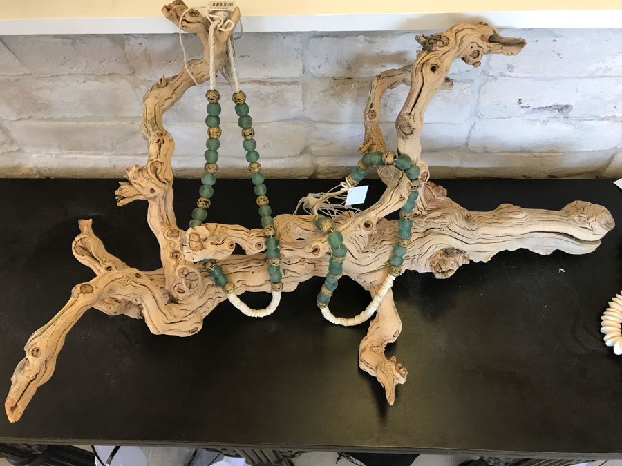Decorative Natural Driftwood Perfect For Displaying Jewelry (Jewelry Not Included) 28W X 16D X 13H [Photo 2]