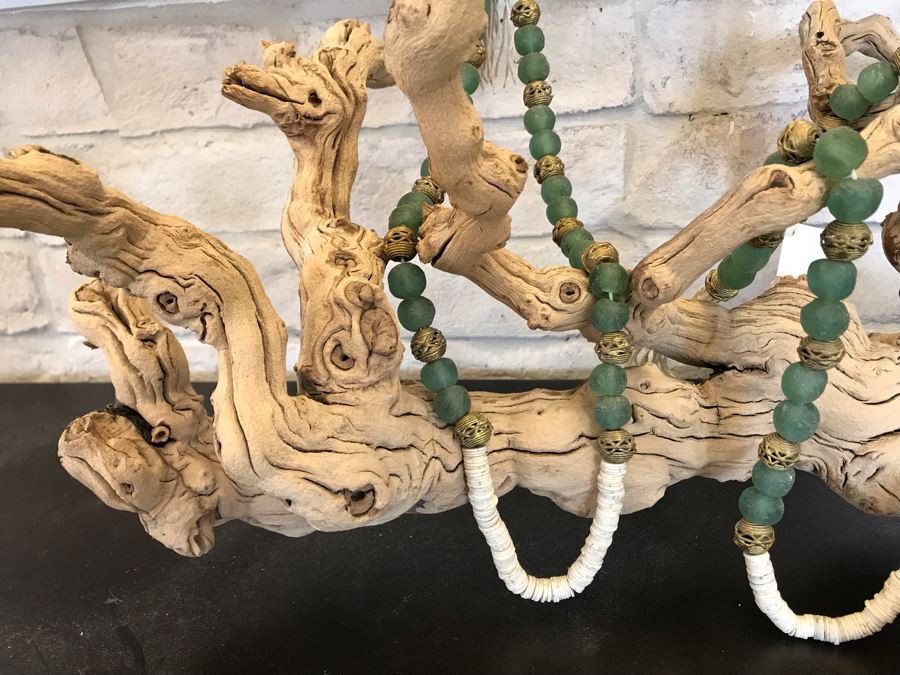 Decorative Natural Driftwood Perfect For Displaying Jewelry (Jewelry Not Included) 28W X 16D X 13H [Photo 3]